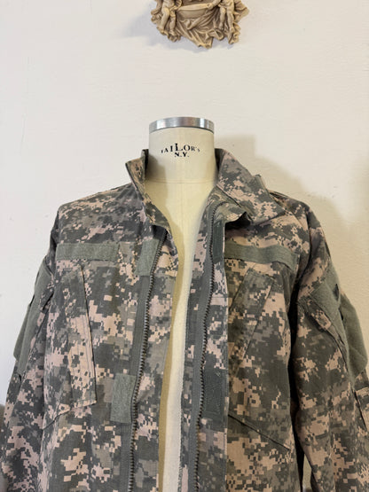 BDU Jacket Digital Camo Us Army  “L/XL”