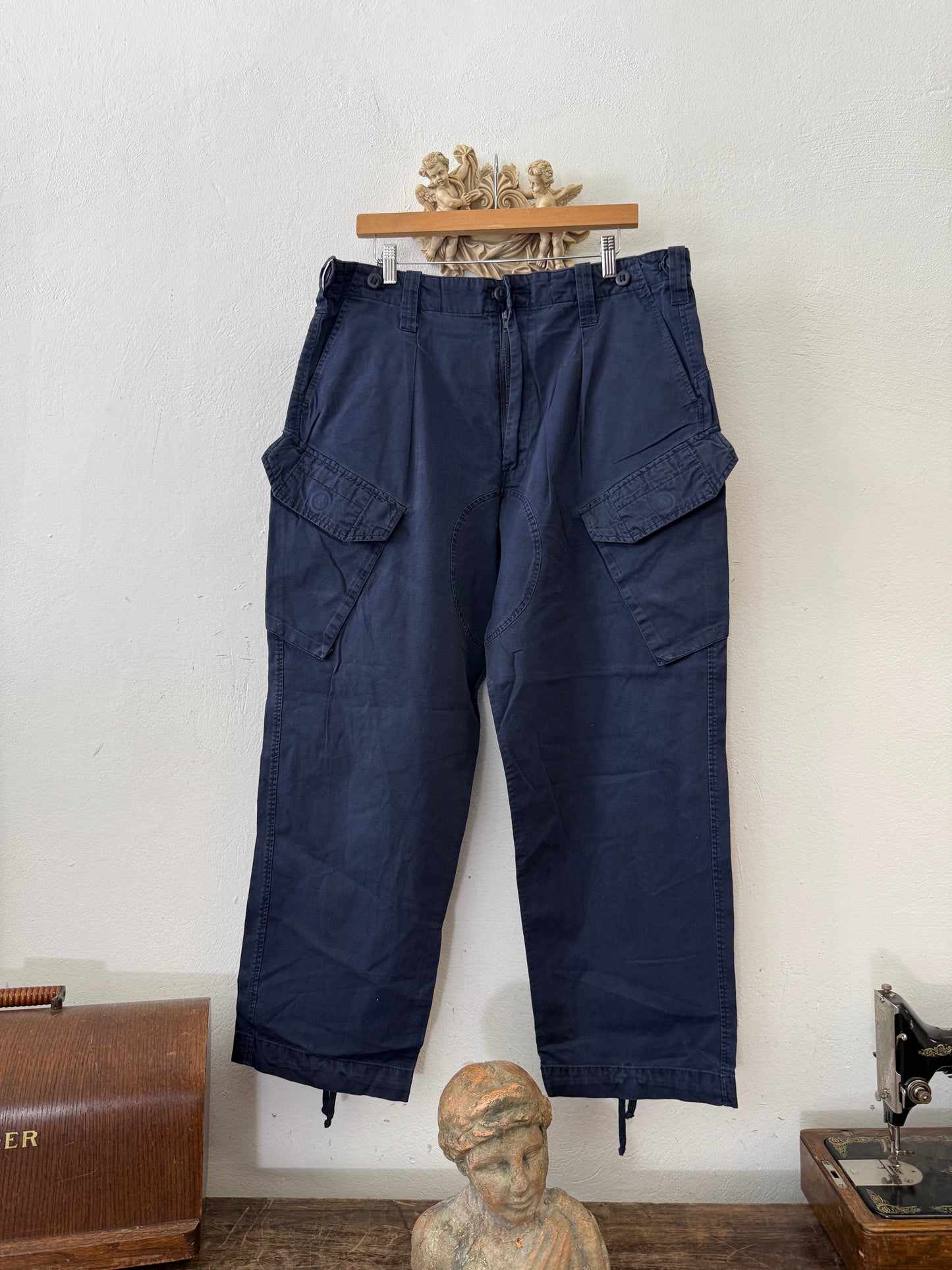 Vintage British Navy Cargo Pants ”W36”