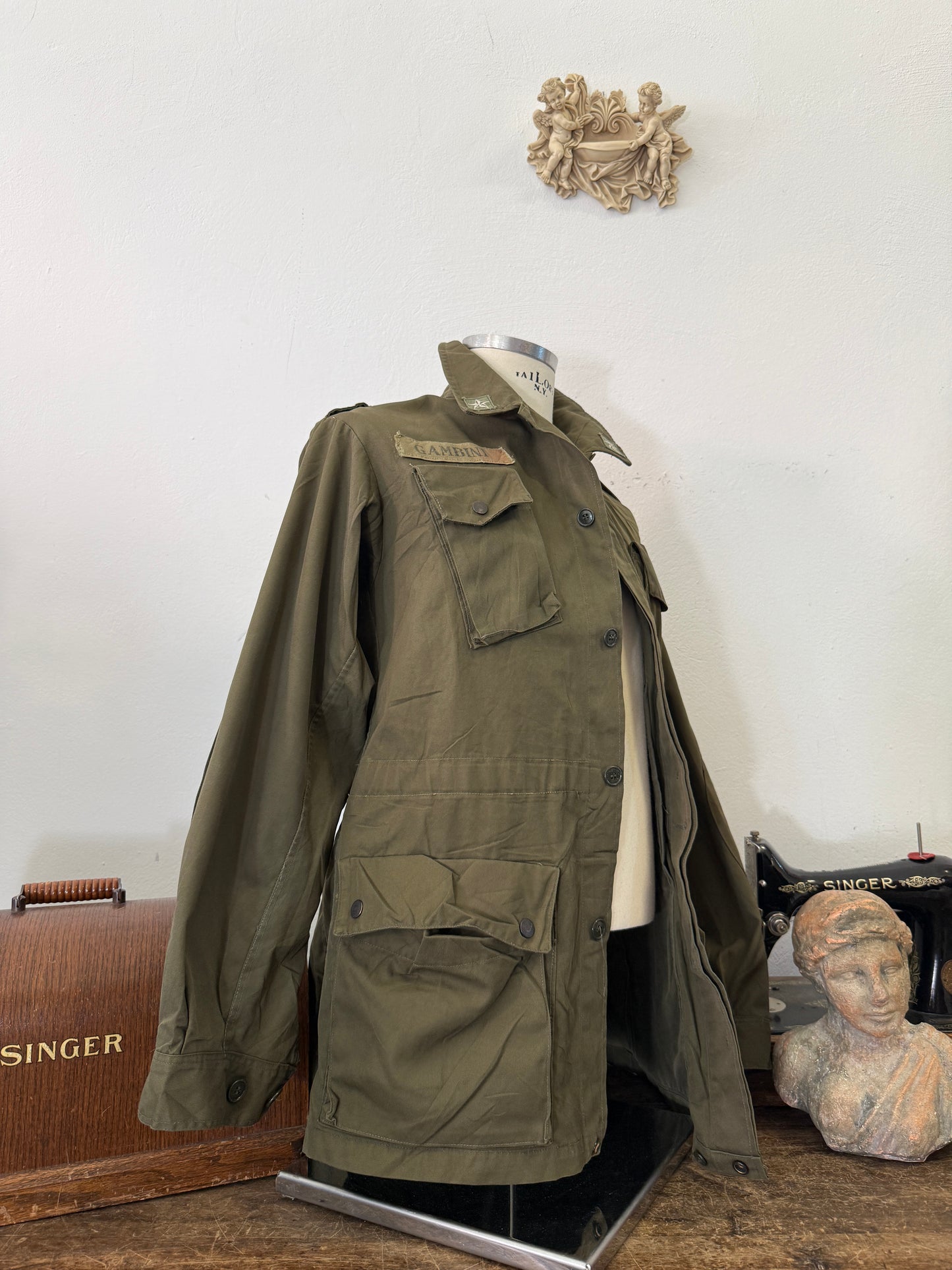 Vintage 80’s Italian Army Jacket “L”