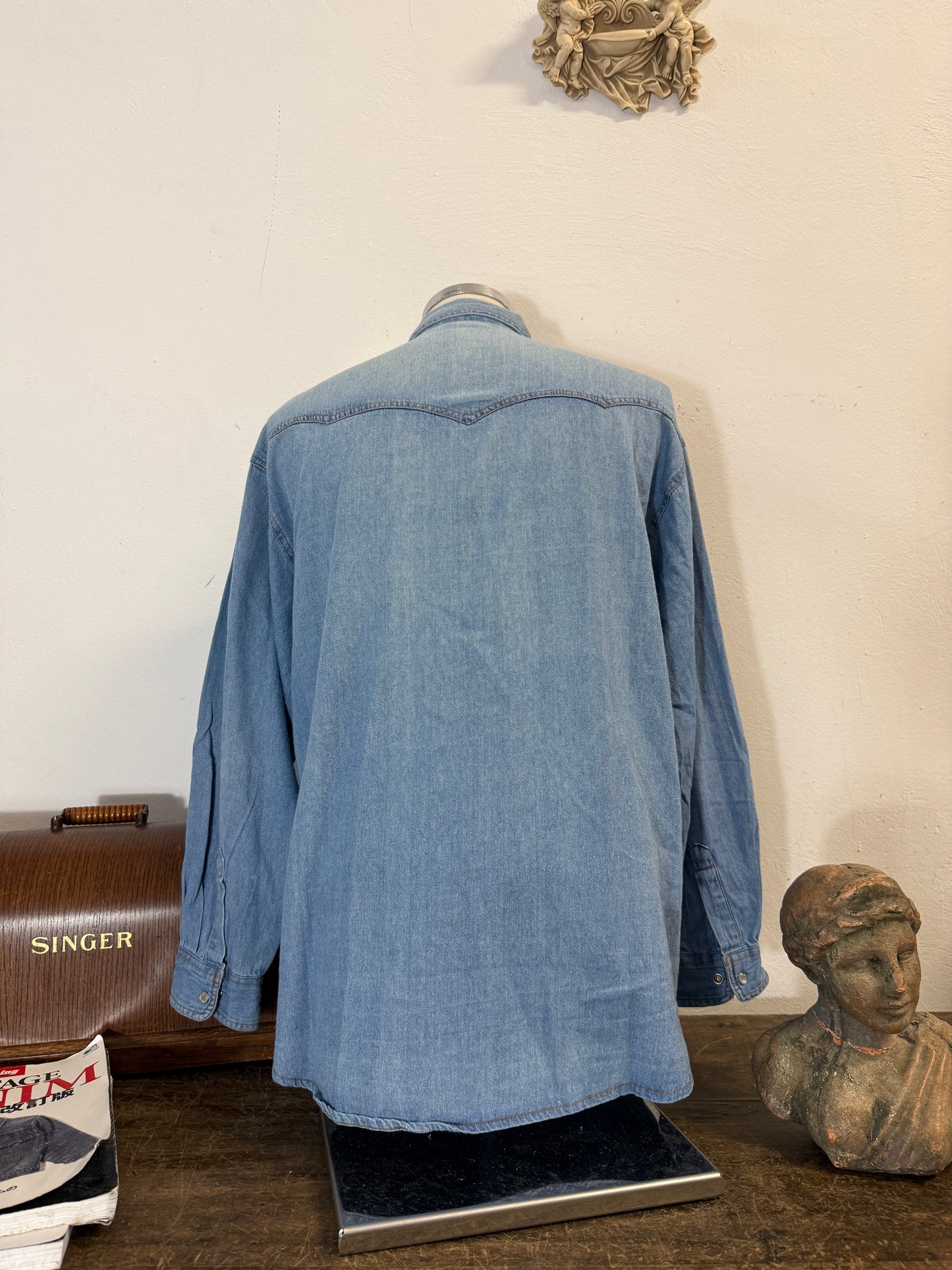 Vintage Western Denim Shirt Levi’s “XL”