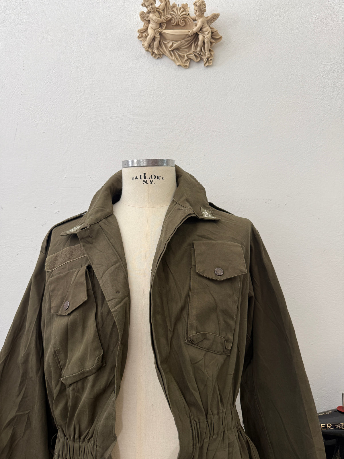 Vintage 80’s Italian Army Jacket “L”