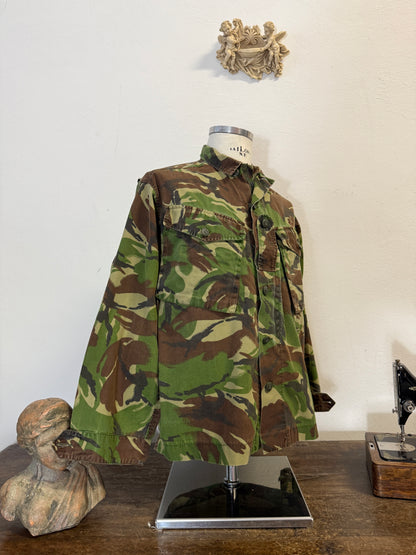 Vintage 90’s British Army Camo Jackets “M”
