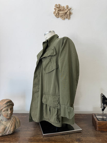 Vintage 60’s Jungle Jacket Rip Stop Us Army “M/L”