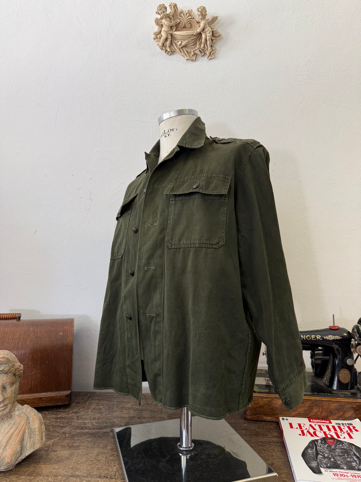 Vintage 80’s Faded Hungarian Army Shirt “S/M”