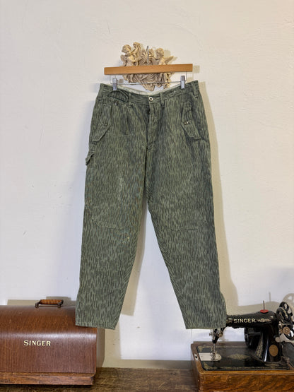 Vintage German Army Cargo Pants “W32”