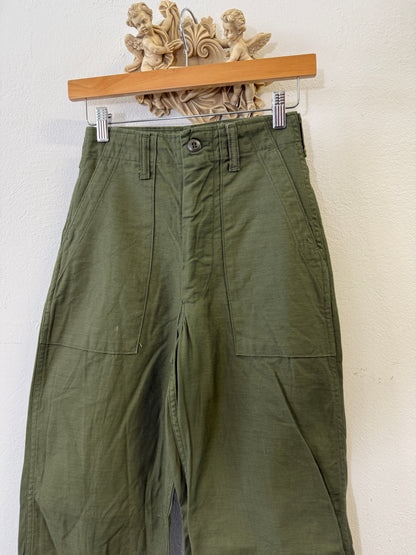Vintage Fatigue Pants Us Army “W24”