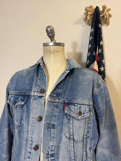 Vintage Levi’s Jacket “M/L”