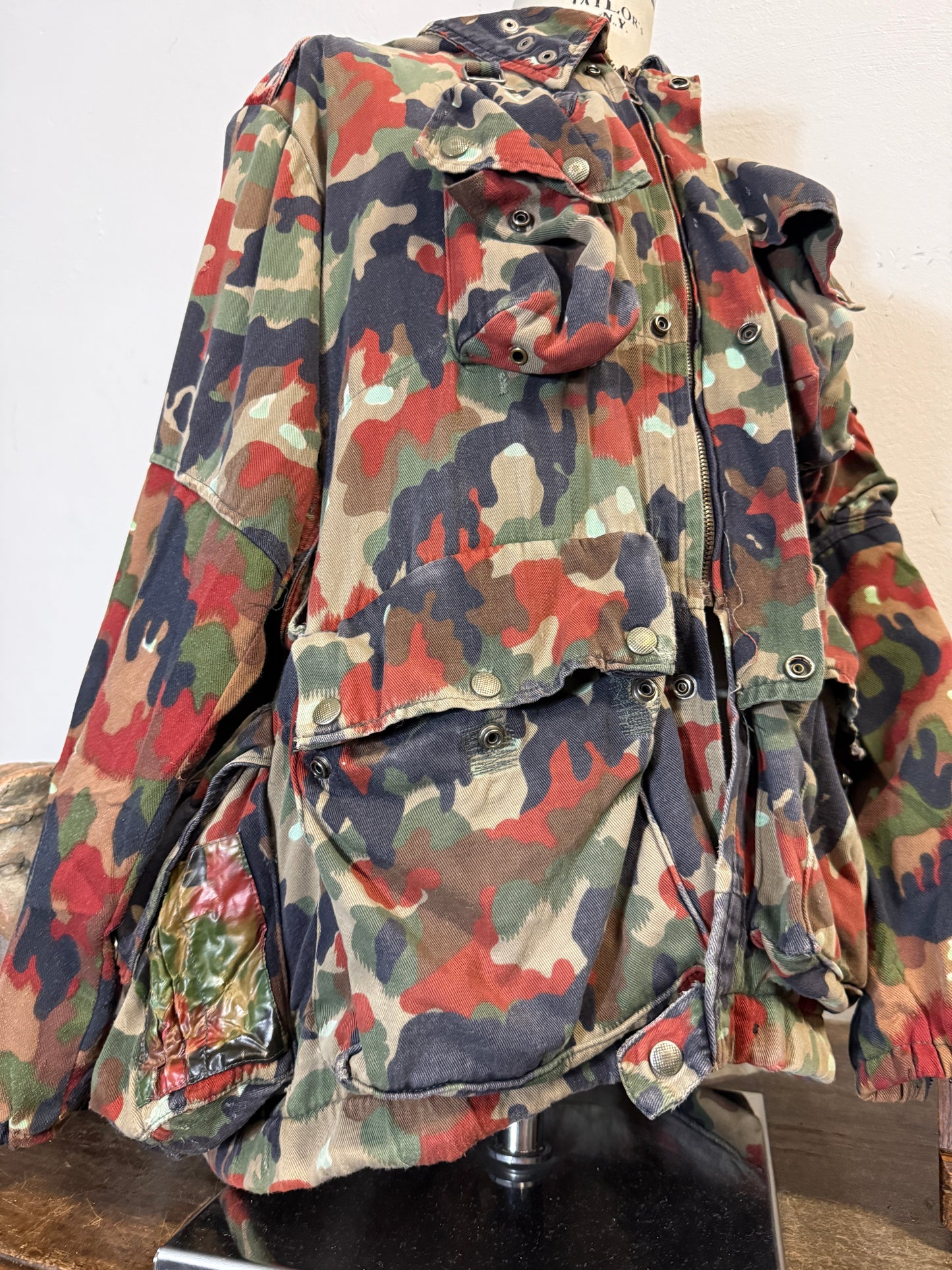 Vintage Swiss Army Camo Jacket M70 “XL”