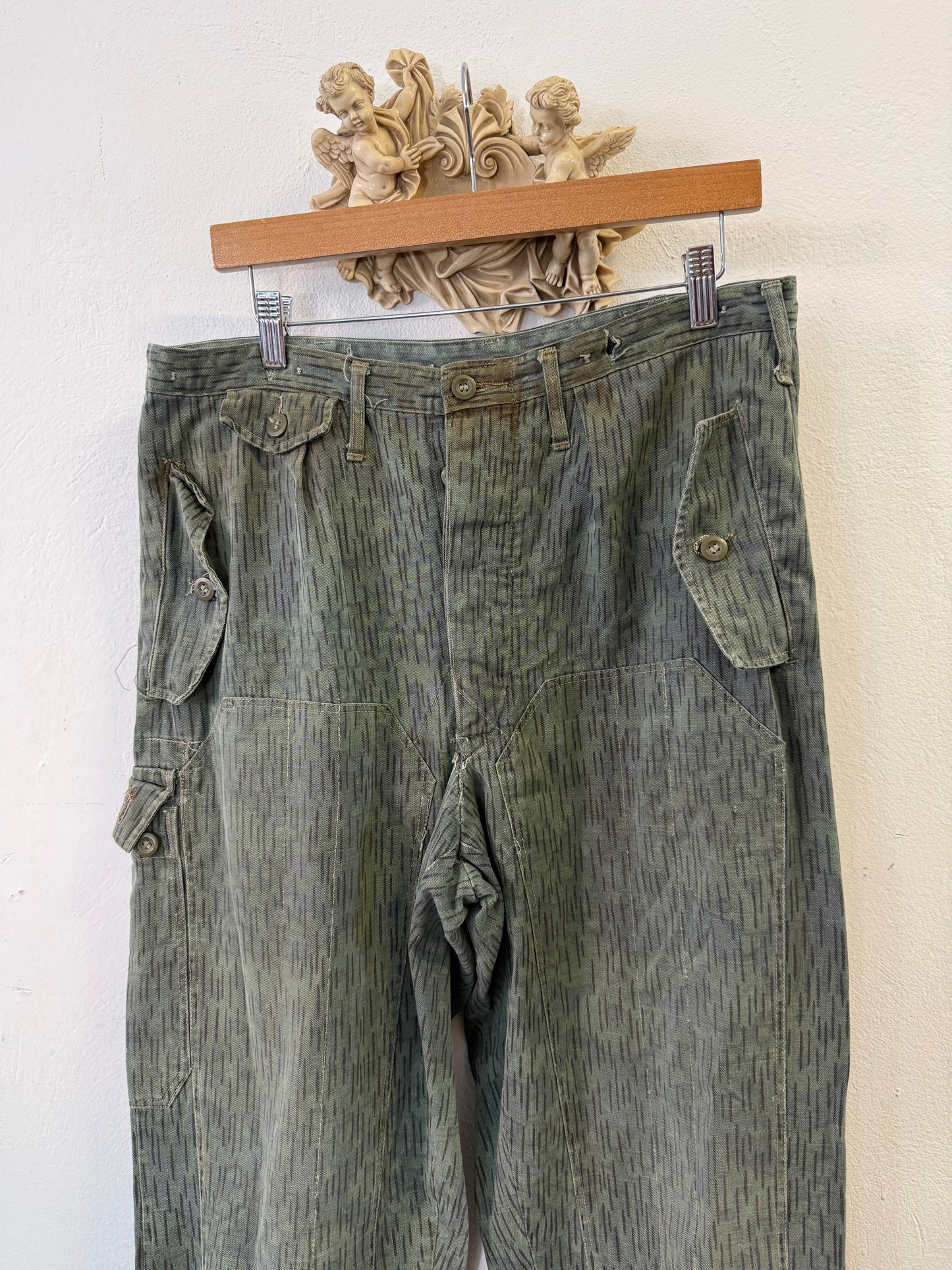 Vintage German Army Cargo Pants “W34”