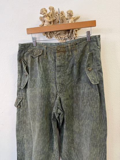Vintage German Army Cargo Pants “W34”