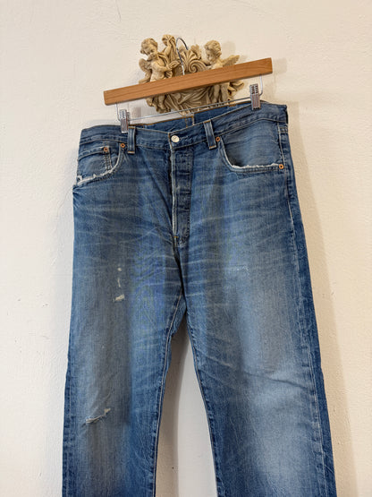 Vintage Levi’s 501 “W35 L32”