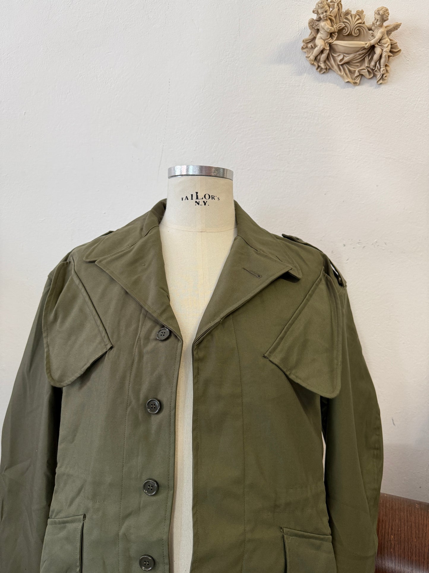 Deadstock 80’s Dutch Army Field Jacket “L”