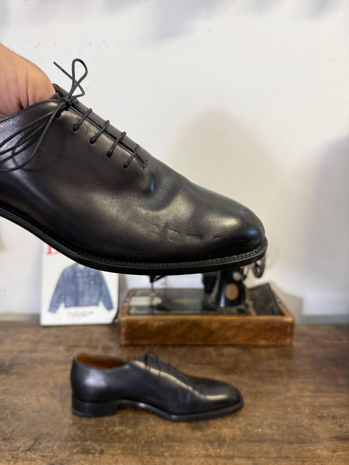 Used Church’s Men’s Black Leather Oxford Shoes – Made in England – UK Size 9