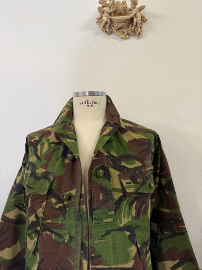 Vintage 90’s British Army Camo Jackets “M”