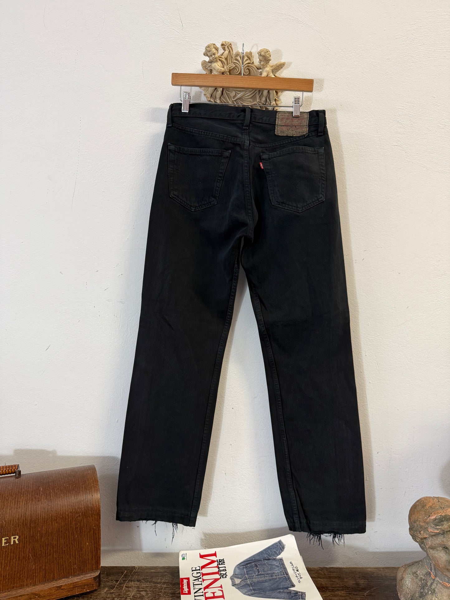 Vintage Levi’s 501 “W31 L32”