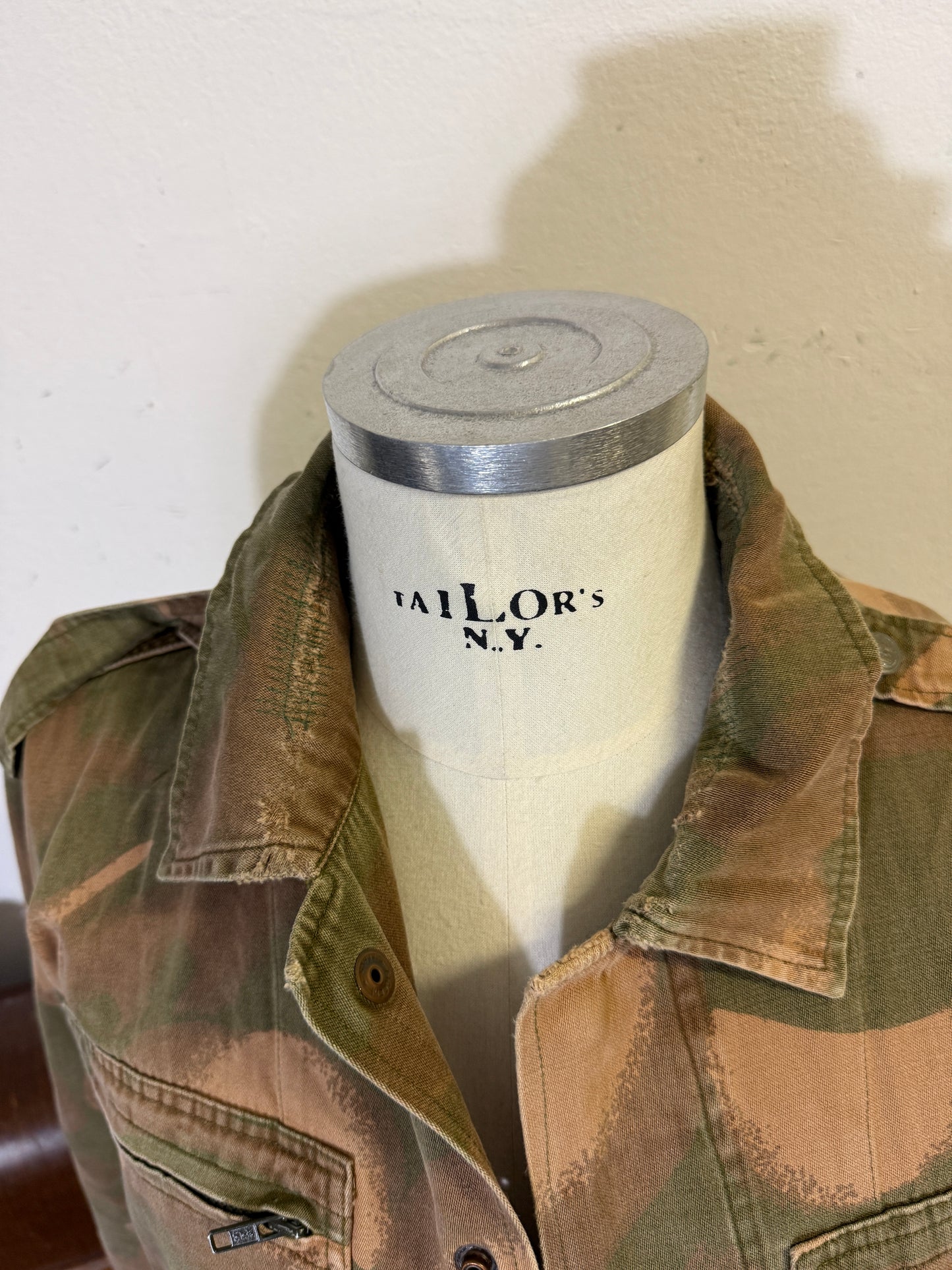 Vintage 90’s Hungarian Army Overshirt “M”