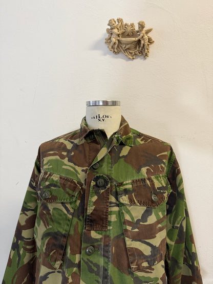 Vintage 90’s British Army Camo Jackets “M”