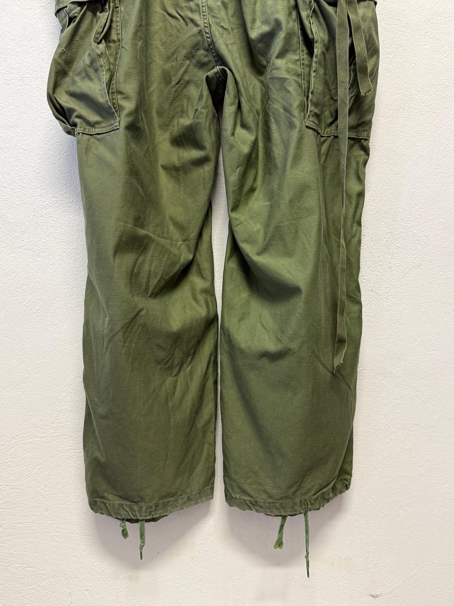 Vintage M51 Us Army Cargo Pants “W42”