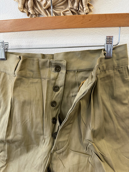 Vintage Italian Army Bermuda Shorts with Buttons 77 cm