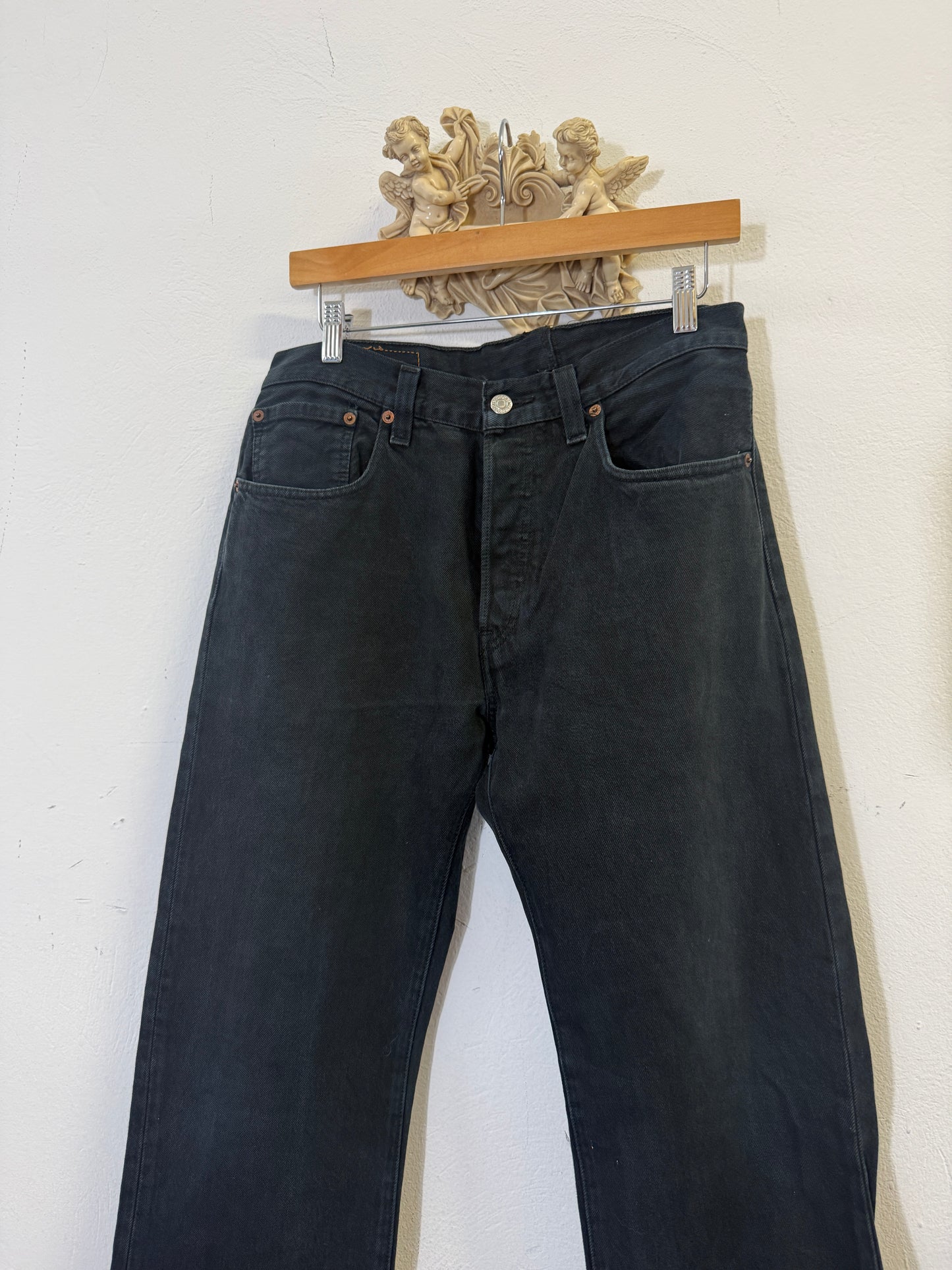 Vintage Levi’s 501 “W31 L34”