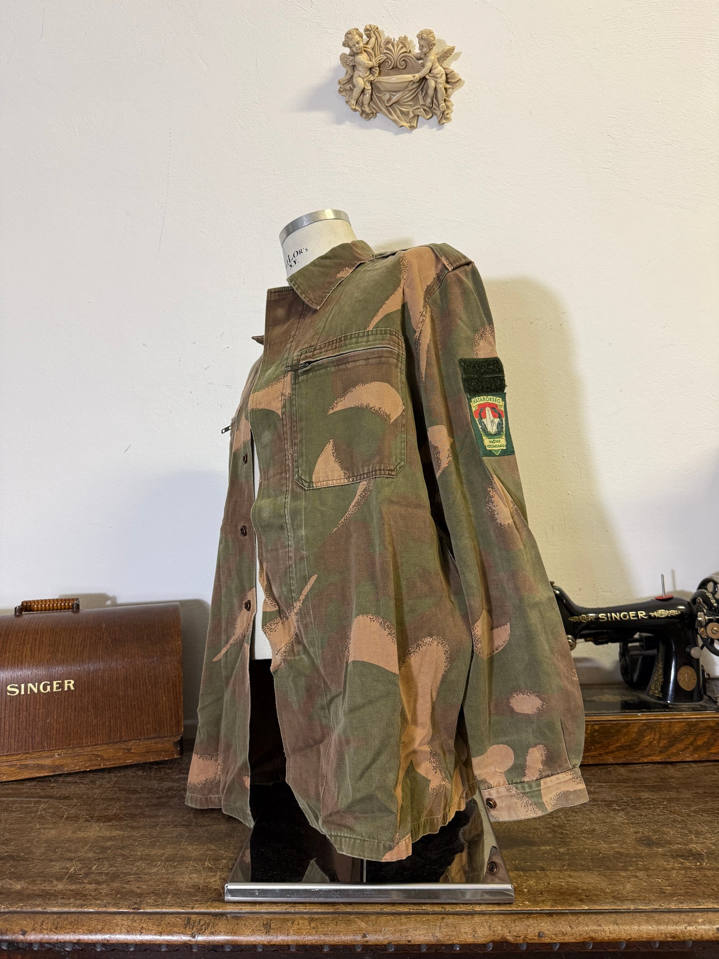 Vintage 90’s Hungarian Army Overshirt “XL”