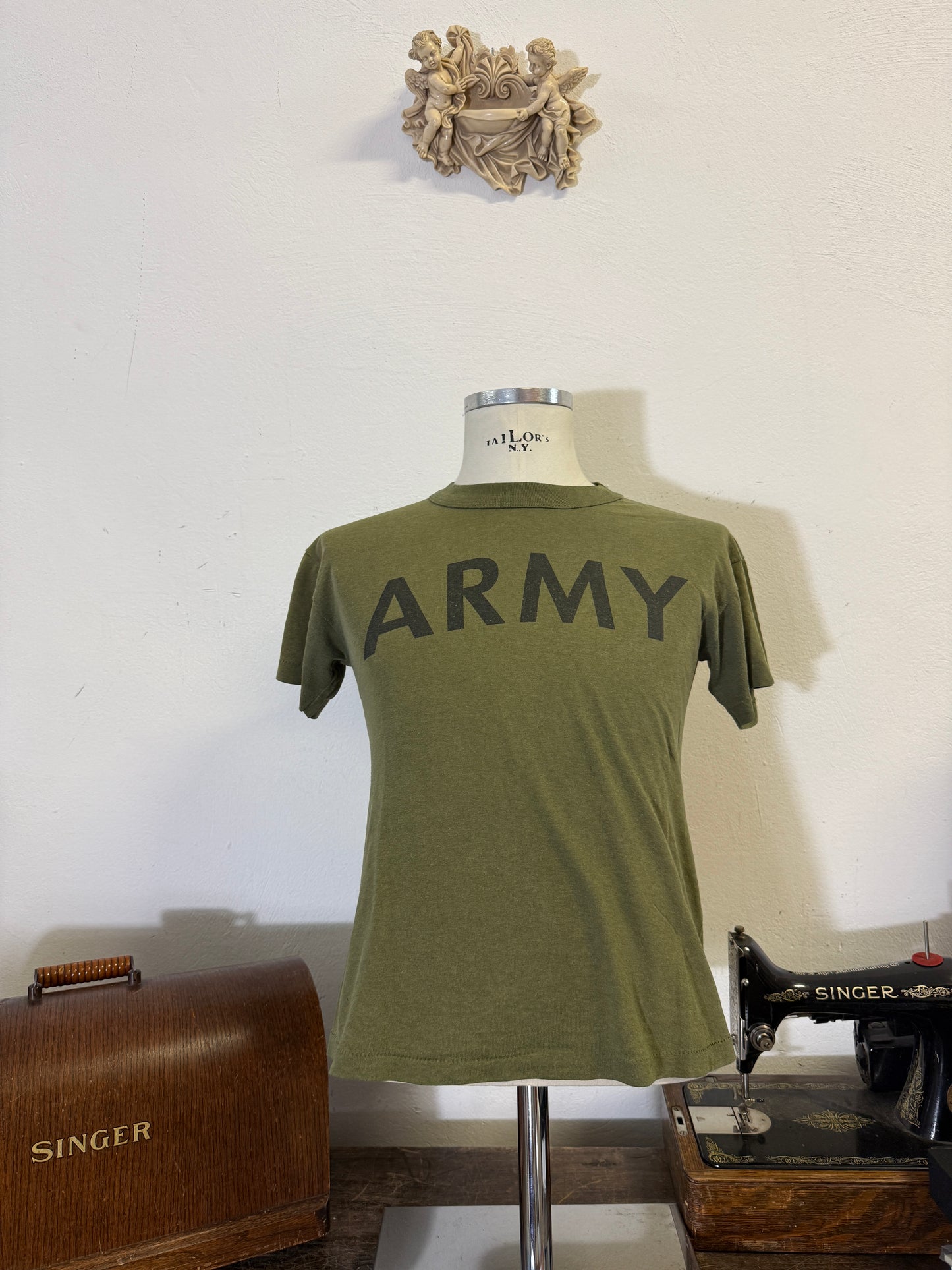 Us Army T -Shirt Made in Usa “XS”