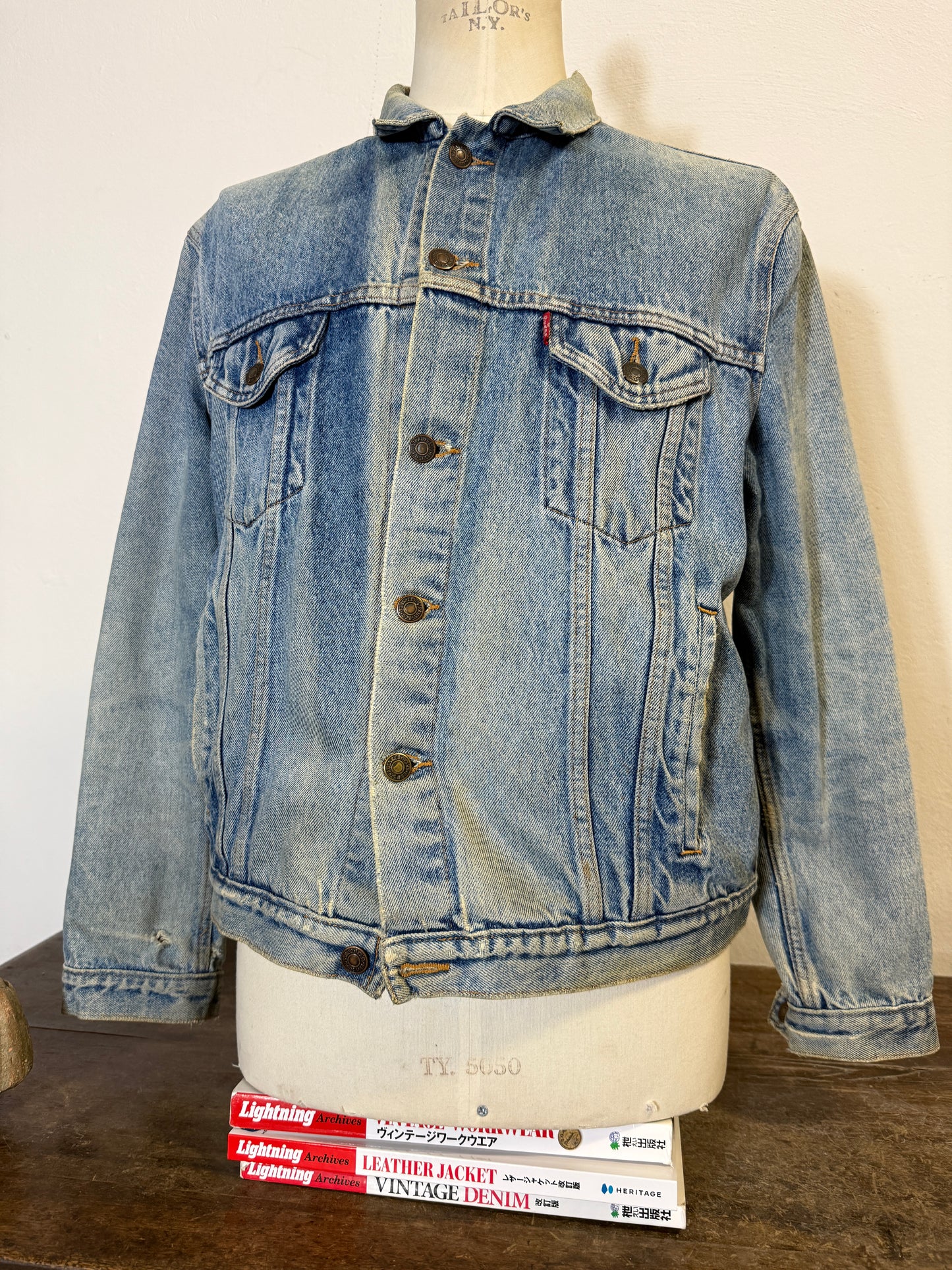 Vintage Levi’s Jacket “L”