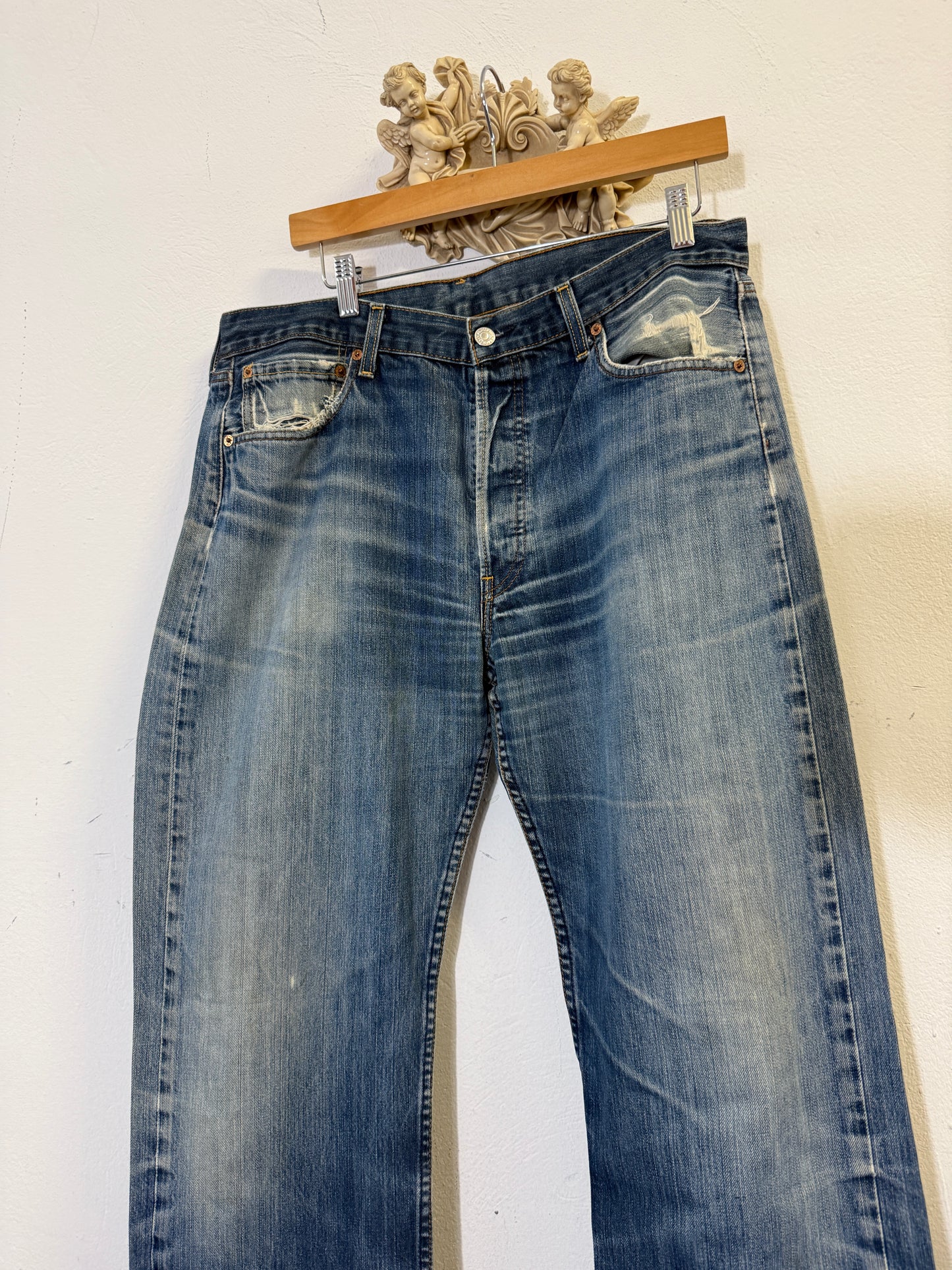 Vintage Levi’s 501 “W34 L36”