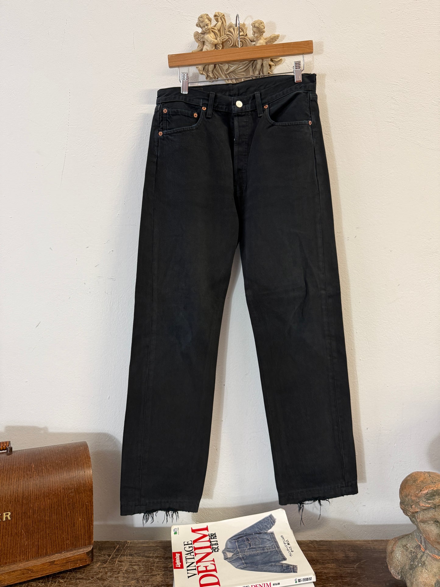 Vintage Levi’s 501 “W31 L32”