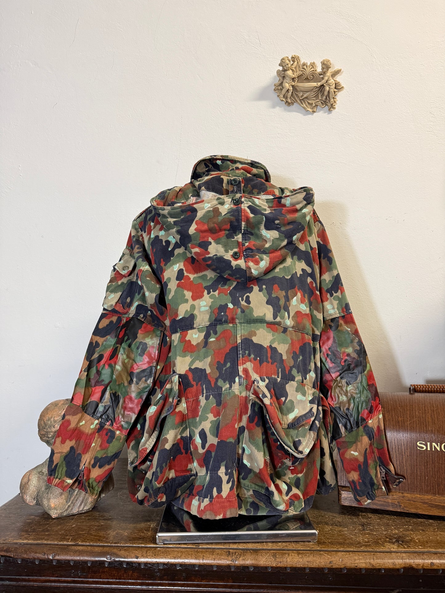 Vintage Swiss Army Camo Jacket M70 “XL”