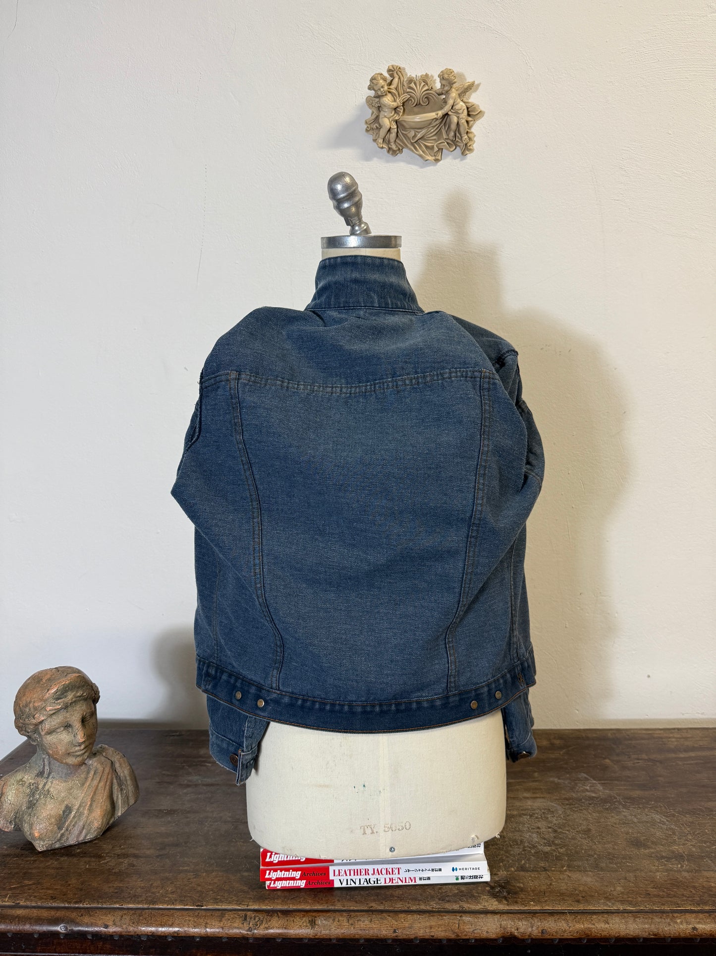 Vintage Levi’s Jacket “S/M”