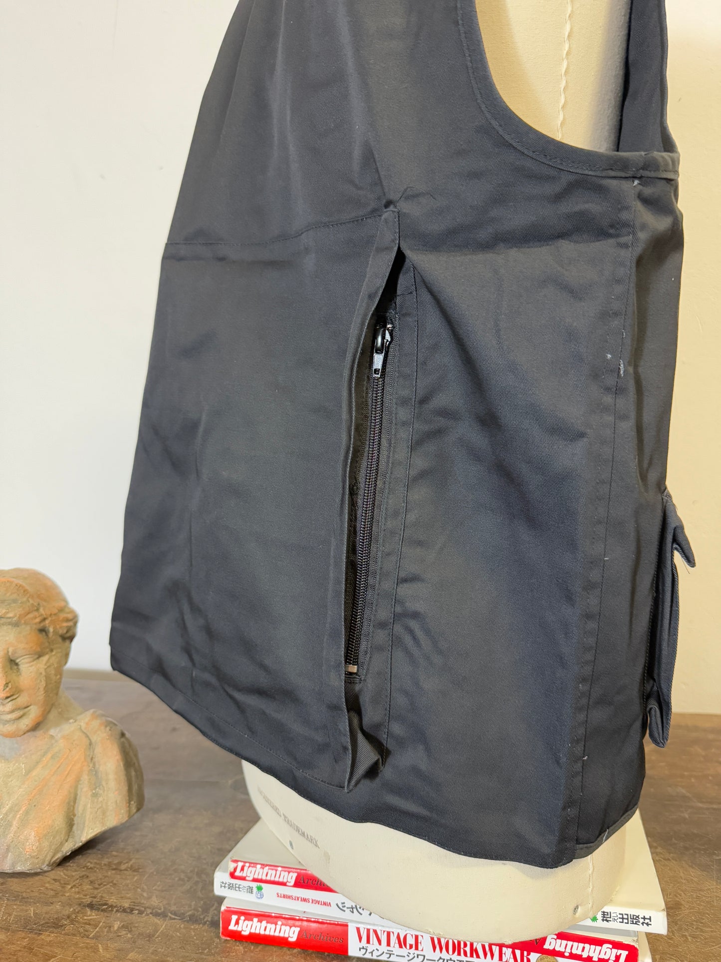 Black Tactical Utility Vest