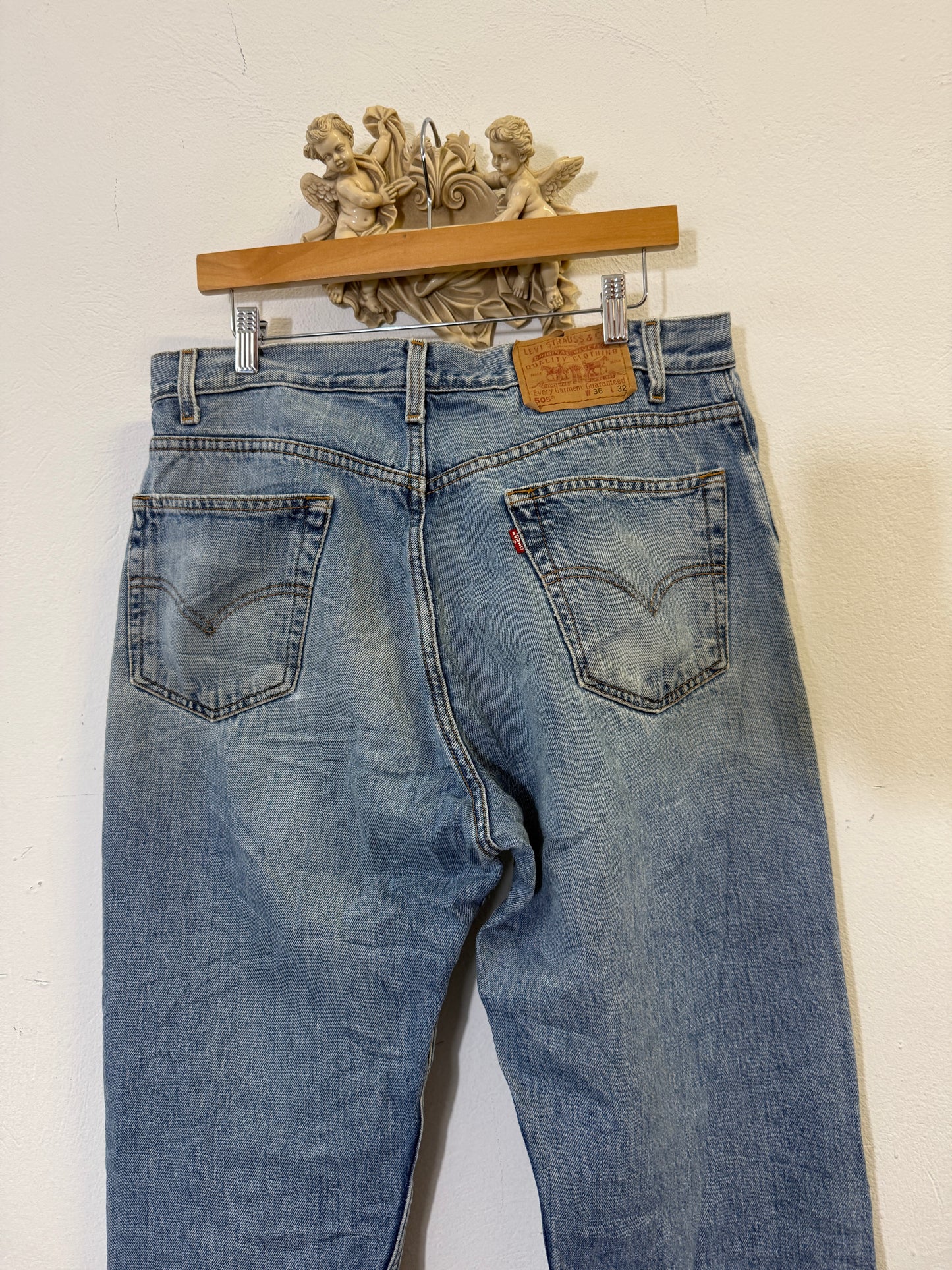 Vintage Levi’s 505 “W35 L34”