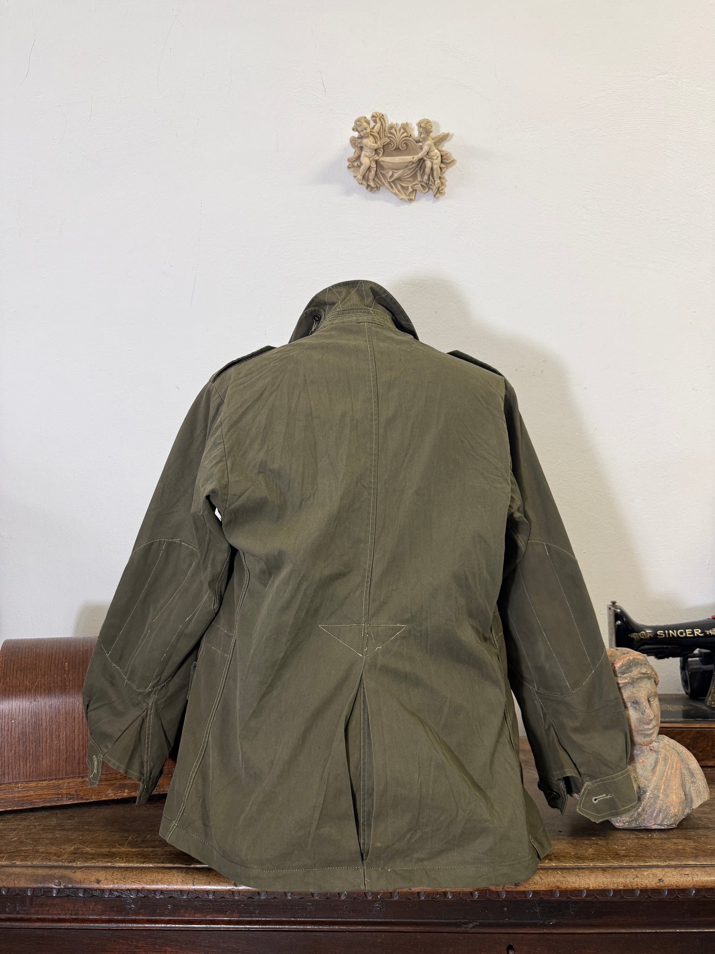 Vintage 80’s Italian Army Jacket “M”