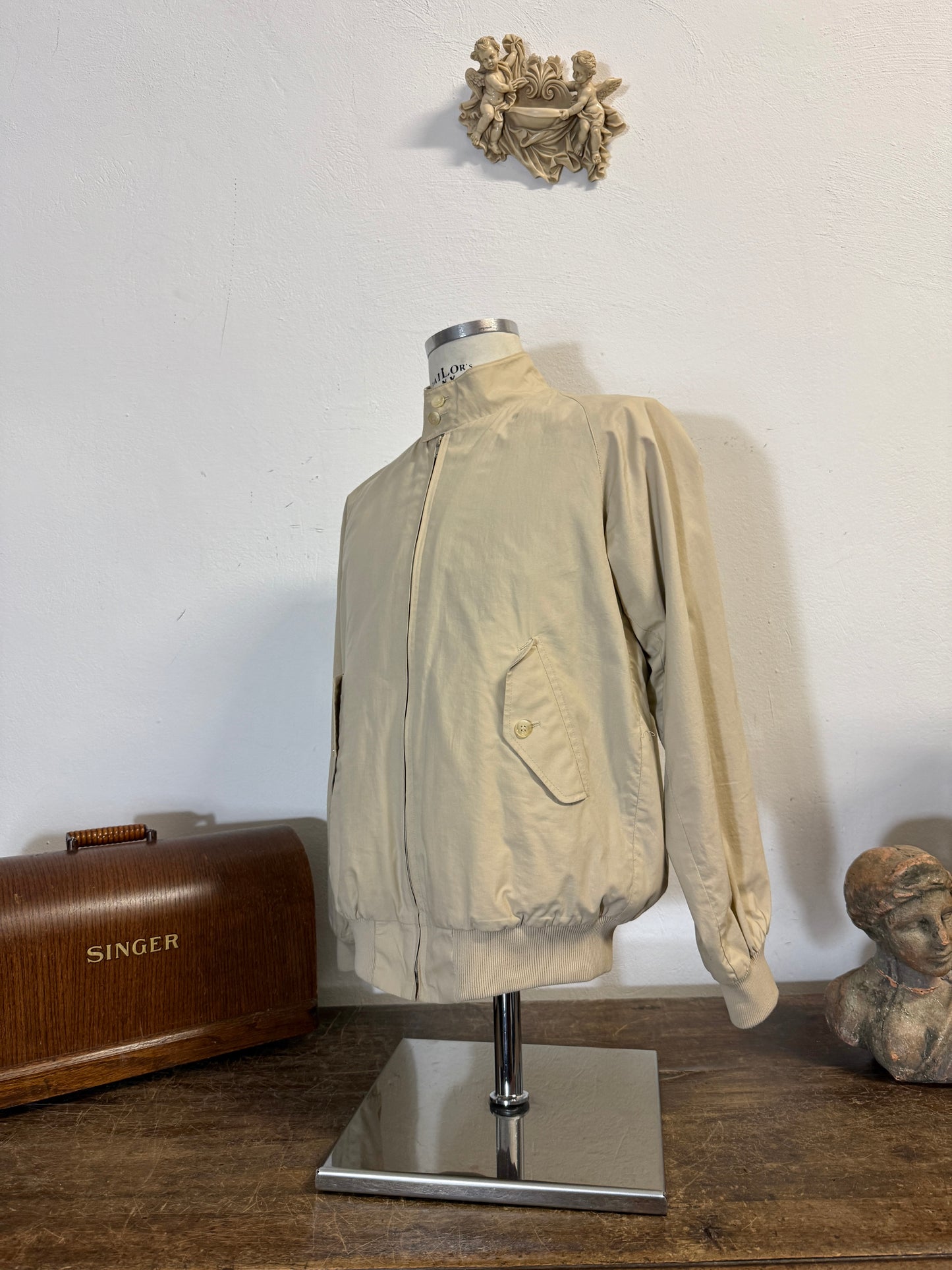 Vintage 90’s Baracuta Jacket Made in England “S/M”