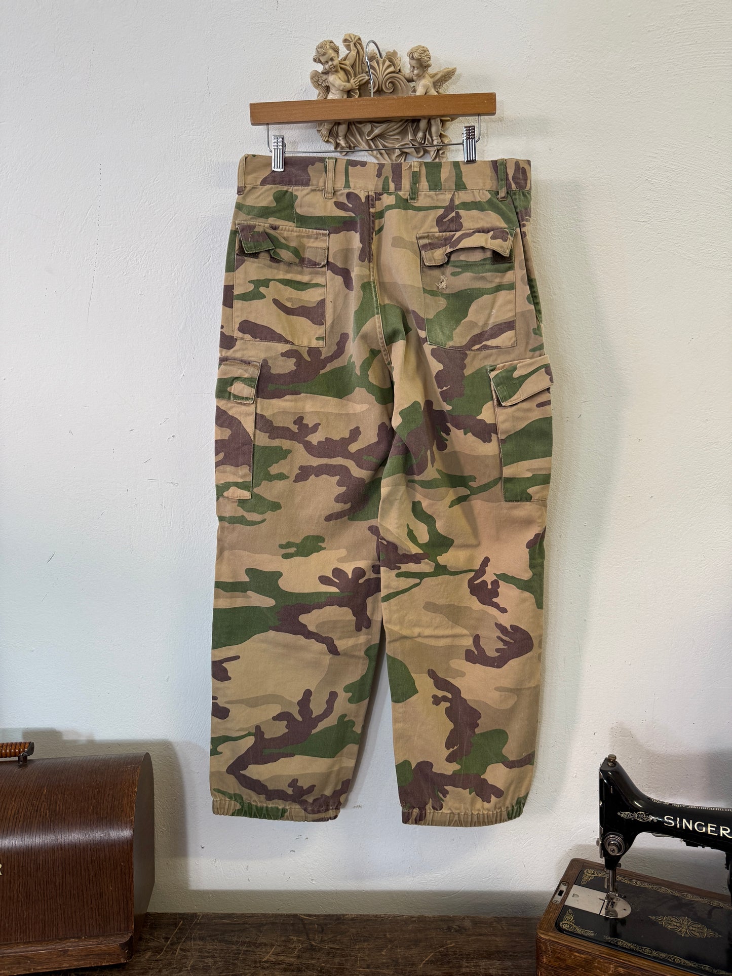 Vintage Italian Army Cargo Pants “W33”