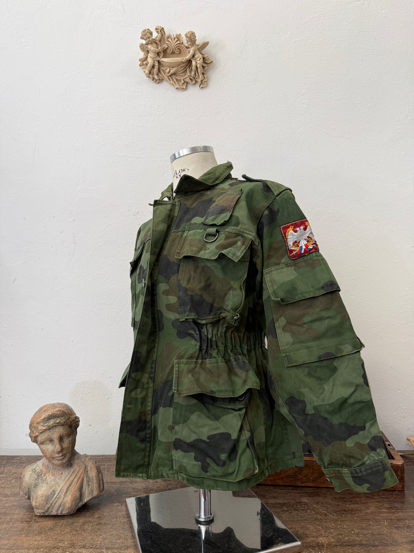 Vintage 90’s Serbian Army Jacket “M”