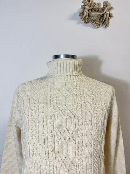 Classic Aran Turtleneck Sweater in Cream Wool