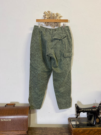 Vintage German Army Cargo Pants “W32”