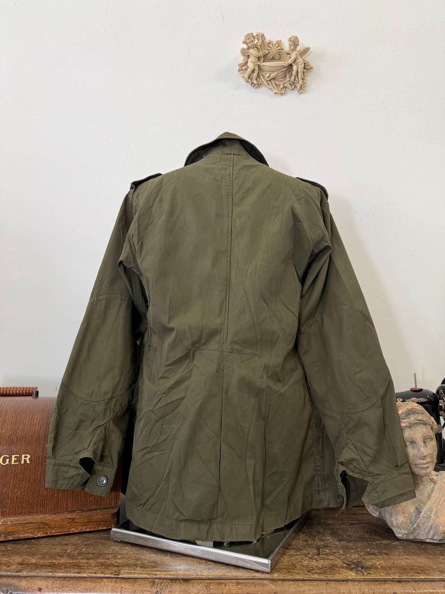 Vintage 80’s Italian Army Jacket “M/L”