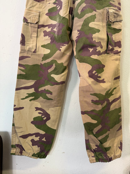 Vintage Italian Army Cargo Pants “W33”