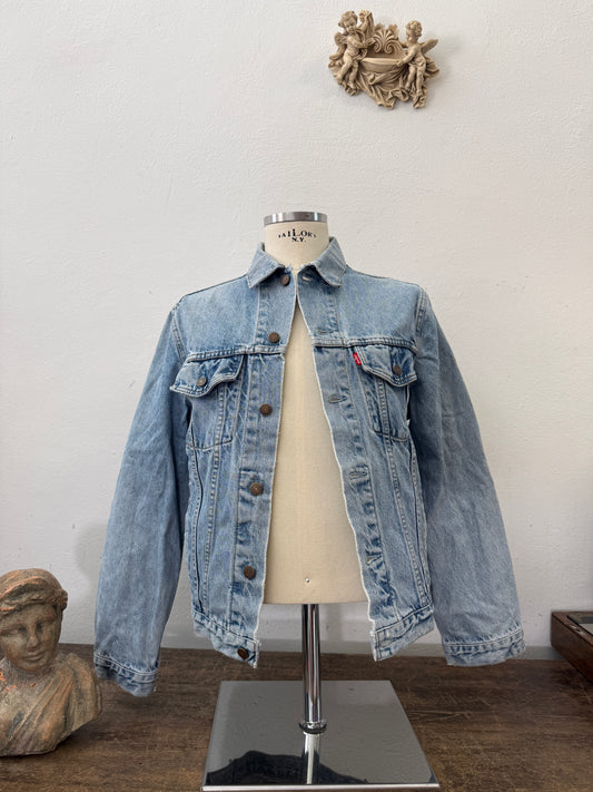 Vintage Levi’s Jacket “S/M”