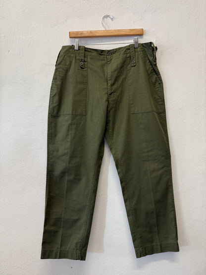 Vintage British Army Pants “W35”