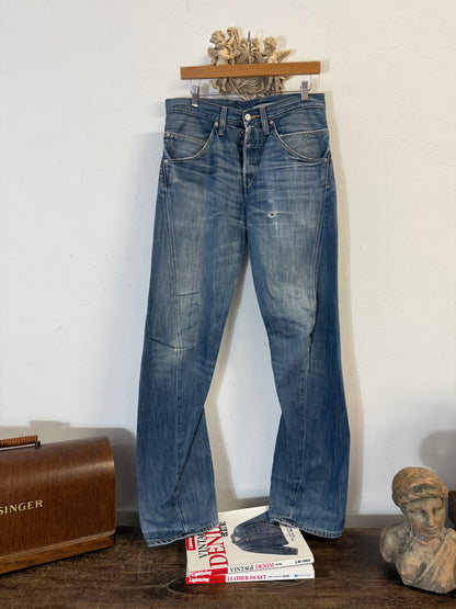Vintage Levi’s Engineered “W33 L34”