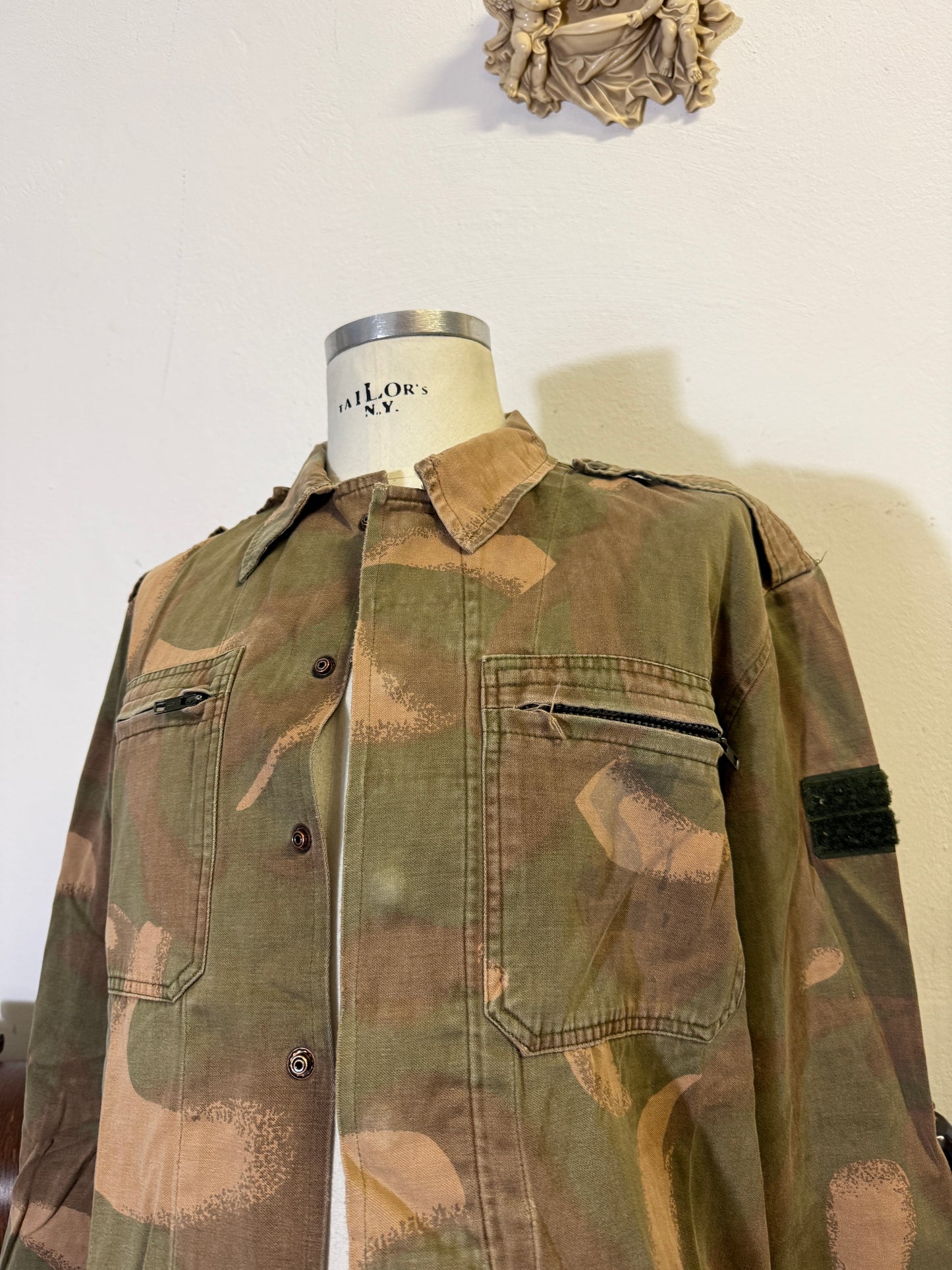 Vintage 90’s Hungarian Army Overshirt “L”