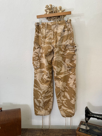 Vintage British Army Camo Cargo Pants “W31”