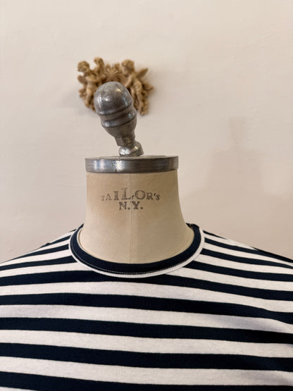 Navy T-Shirt “L”