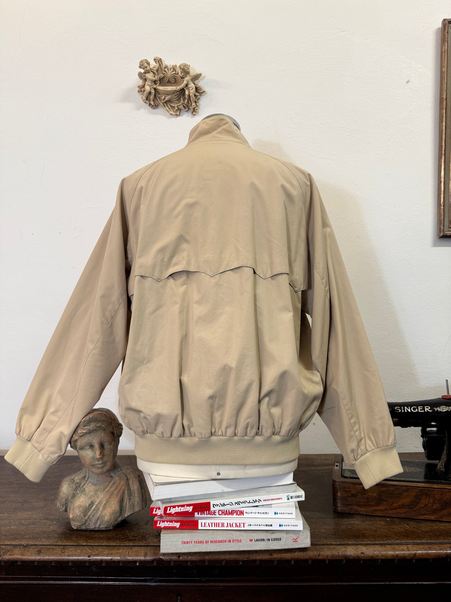 Vintage Baracuta G9 - Made in England “XL”