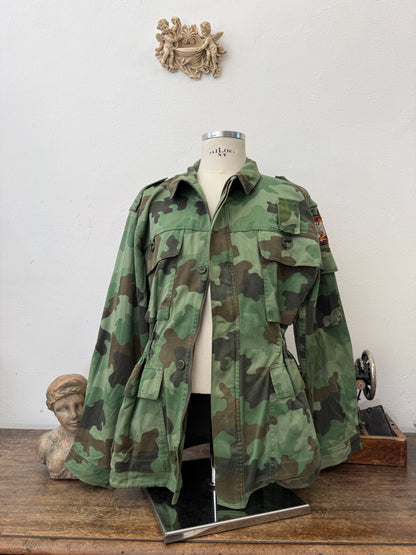 Vintage 90’s Serbian Army Jacket “XL”