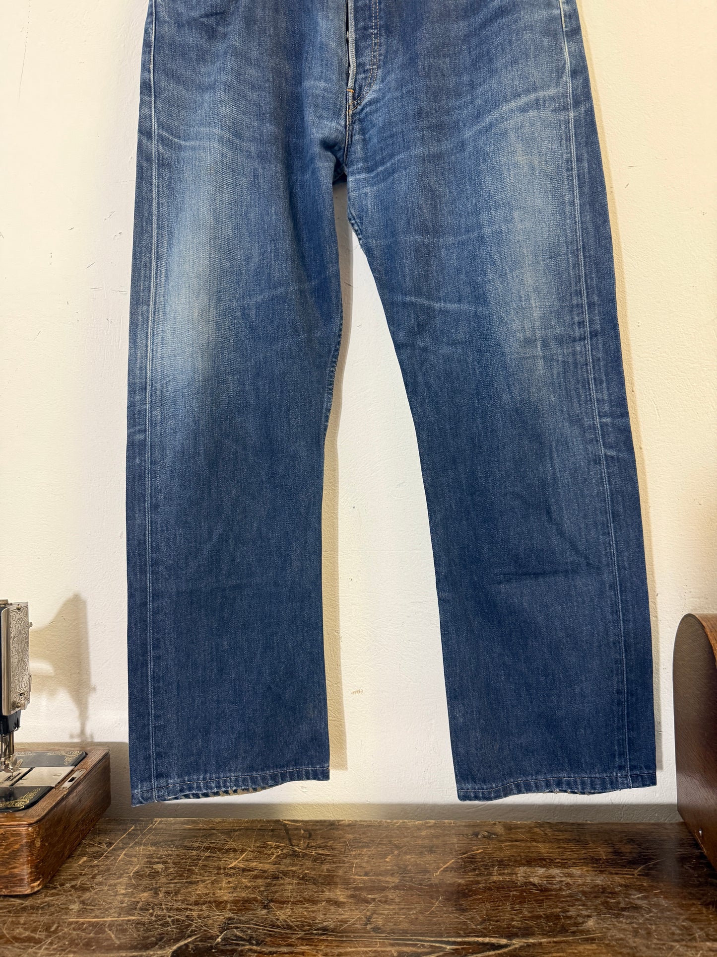 Vintage Levi’s 501 “W36 L32”